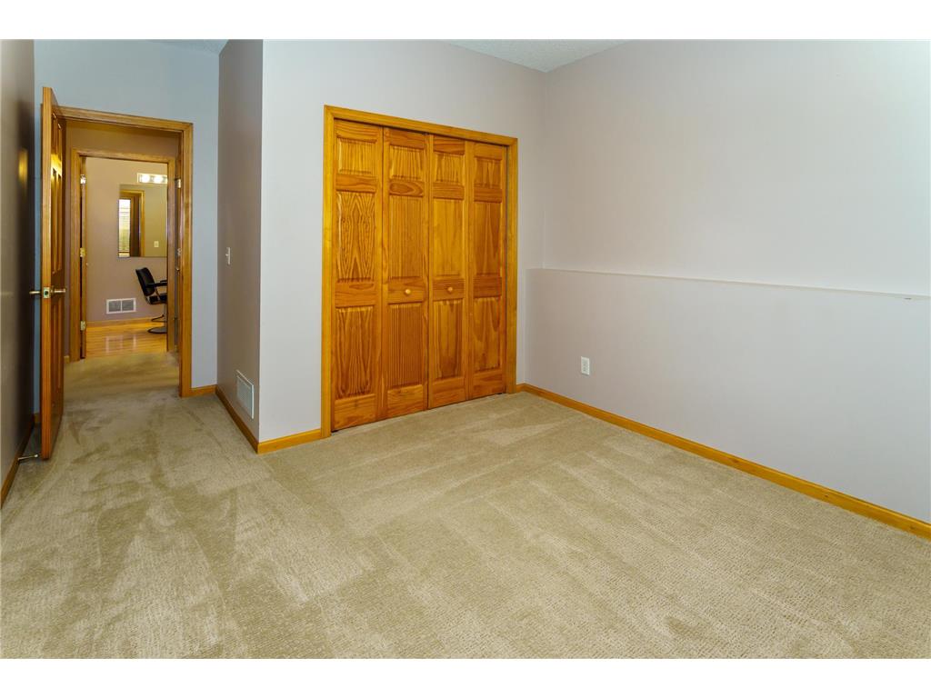 8551 Summit Oaks Bay Savage MN 55378 - Cate's or Hidden 7081943 image31