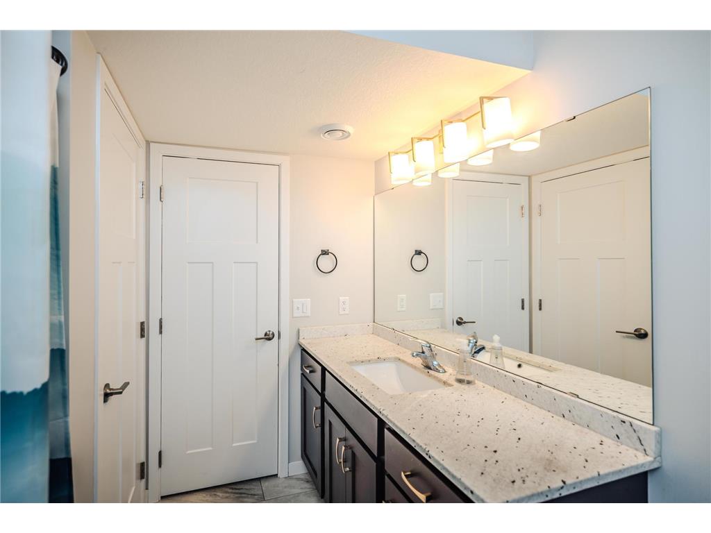 856 Golfview Avenue Zumbrota MN 55992 7107265 image38
