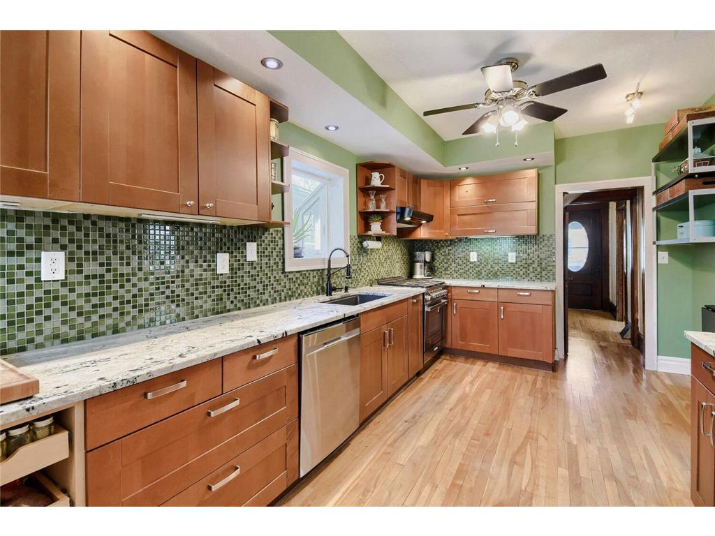 856 Watson Avenue Saint Paul MN 55102 7063215 image6