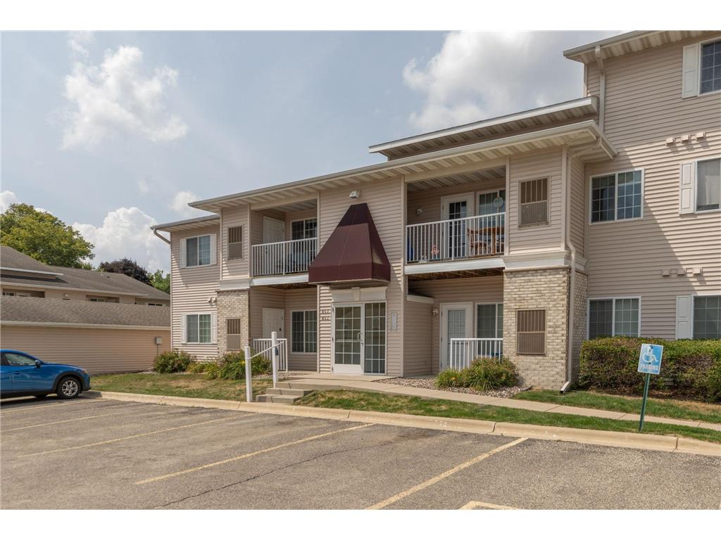 857 37th Avenue NW #C Rochester MN 55901 6479184 image1