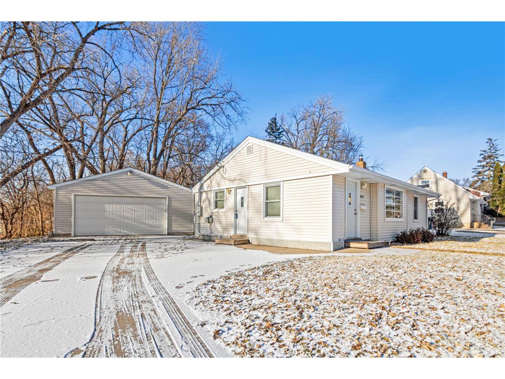 857 Iroquois Avenue Saint Paul MN 55119 6637400 image1