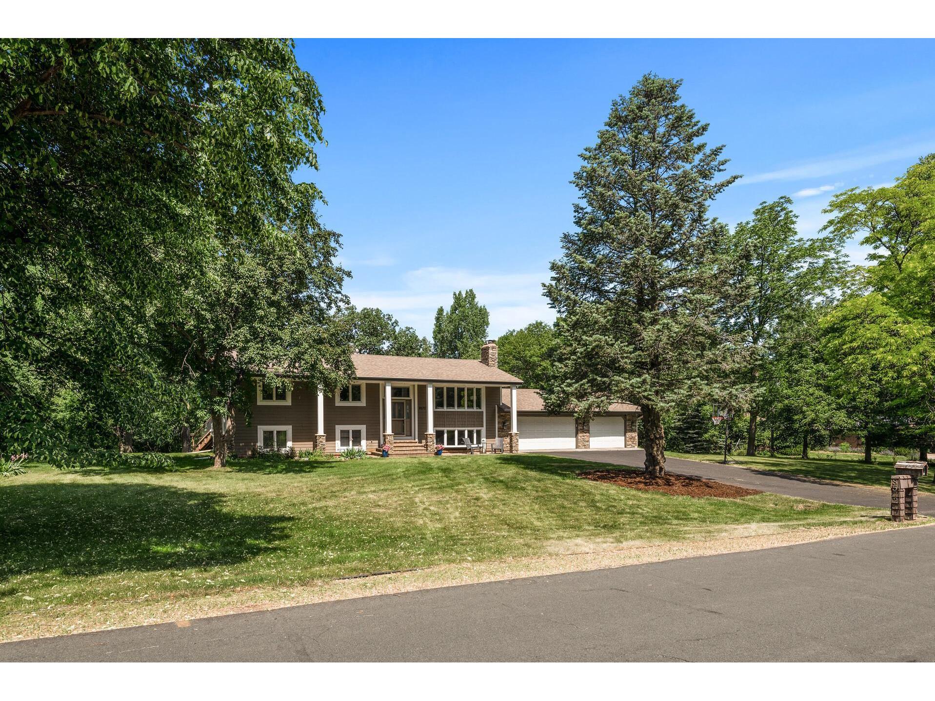 8572 Lake Jane Trail N, Lake Elmo, MN 55042 MLS 6003103 Edina Realty