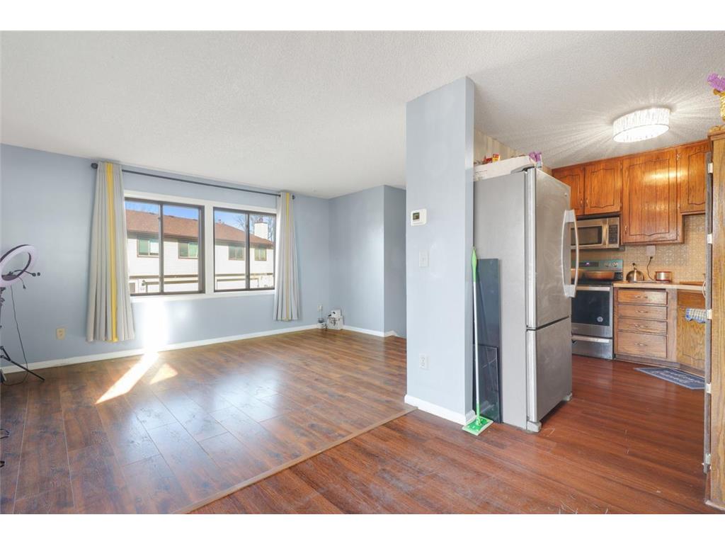 8576 S Maplebrook Circle Brooklyn Park MN 55445 6809283 image10