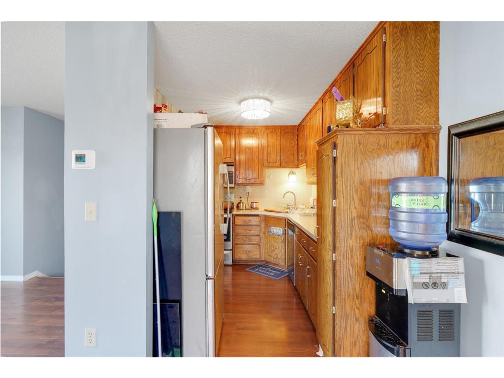 8576 S Maplebrook Circle Brooklyn Park MN 55445 6809283 image2