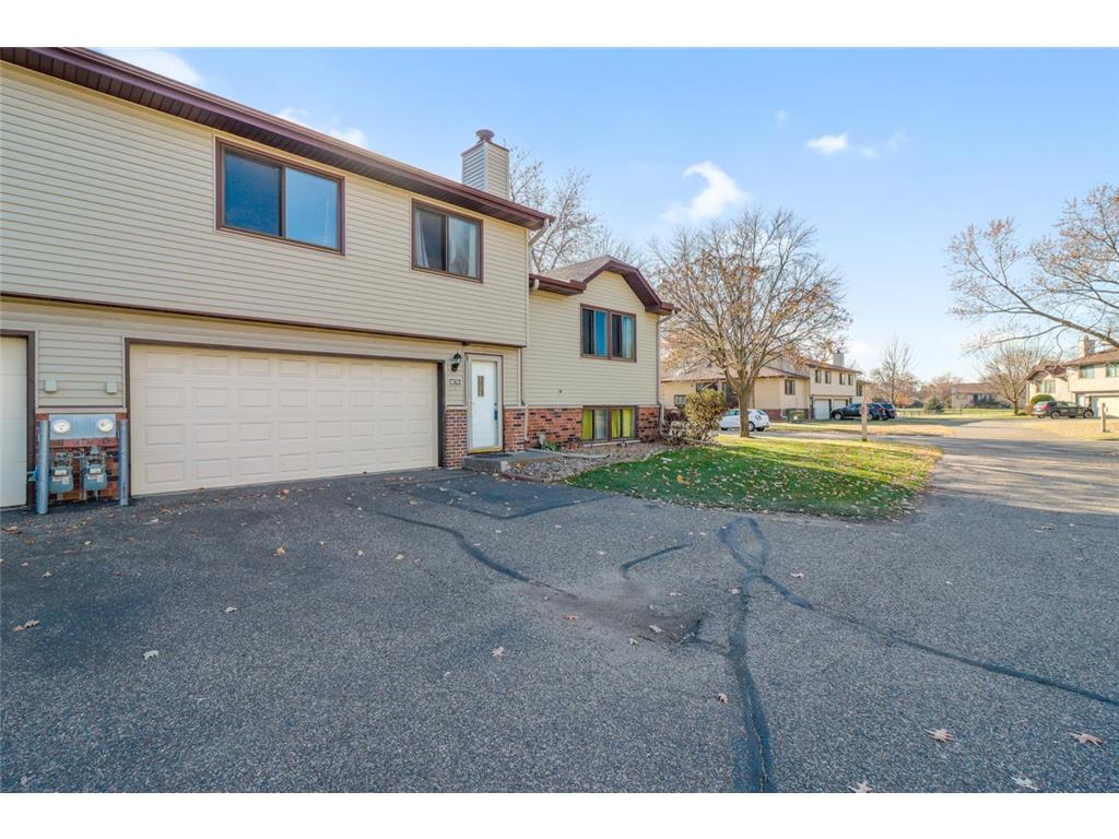 8576 S Maplebrook Circle Brooklyn Park MN 55445 6809283 image24