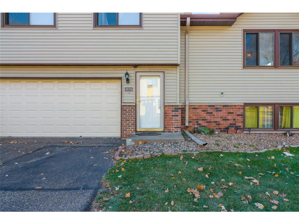 8576 S Maplebrook Circle Brooklyn Park MN 55445 6809283 image25