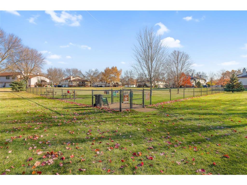 8576 S Maplebrook Circle Brooklyn Park MN 55445 6809283 image27