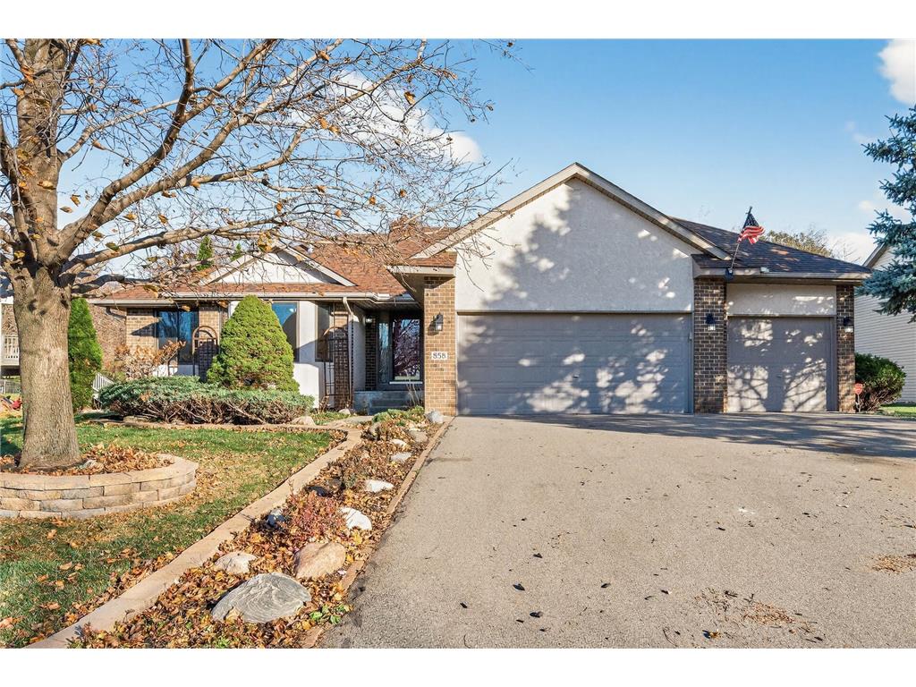 858 Sterling Street S Maplewood MN 55119 6801824 image1