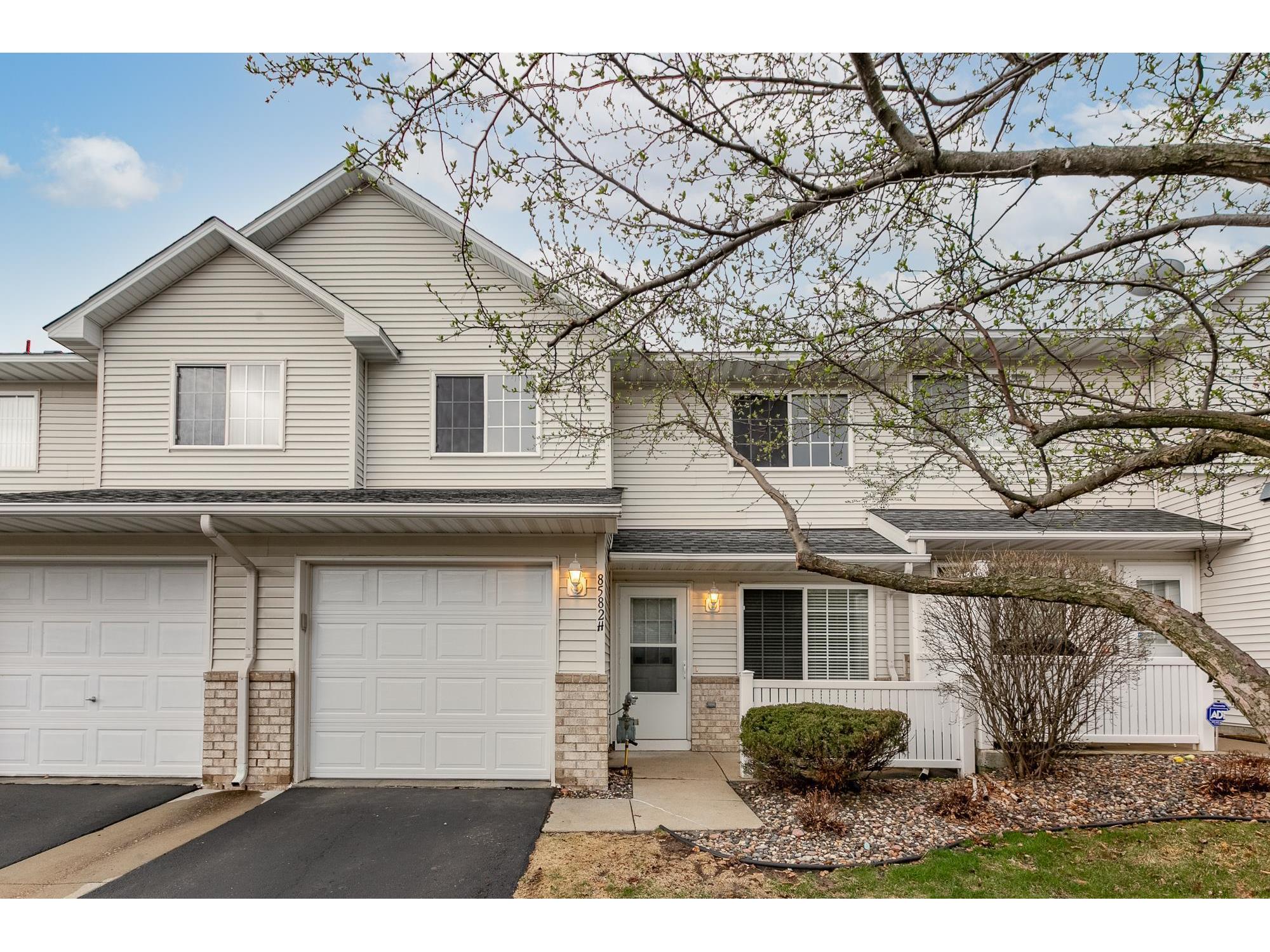 8582 Quarry Ridge Lane H, Woodbury, MN 55125 MLS 5738945 Edina Realty