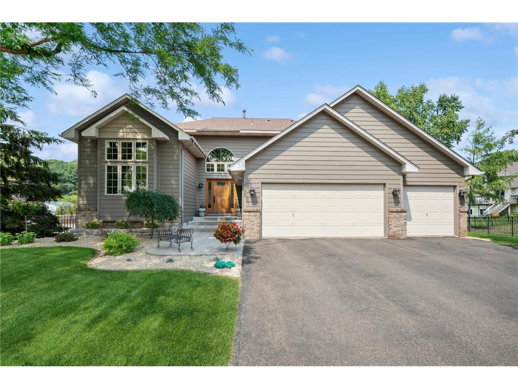 8585 Yellowstone Lane N Maple Grove MN 55311 6472150 image1