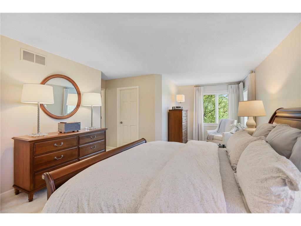 8587 Summit Oaks Savage MN 55378 7068526 image30