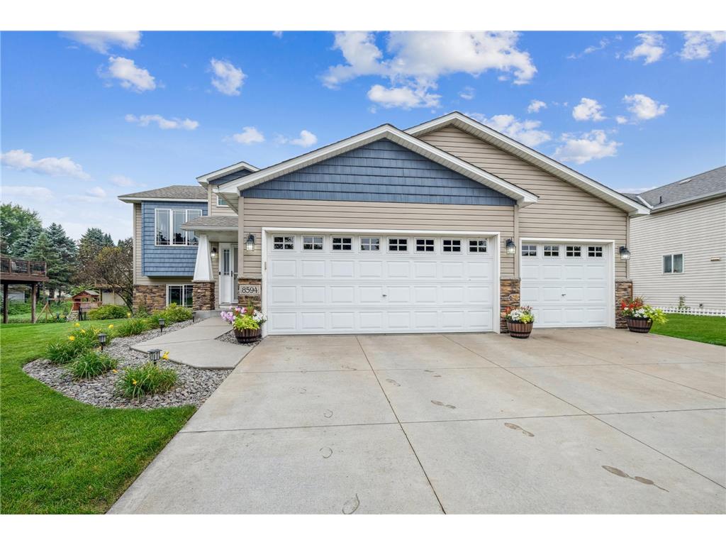 8594 Dunkirk Court NE Blaine MN 55449 7033169 image1
