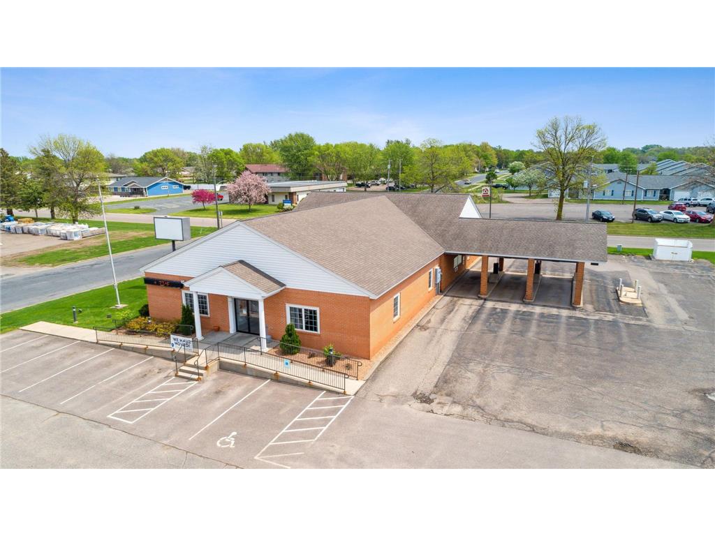 860 Cedar Street Baldwin WI 54002 6373792 image1