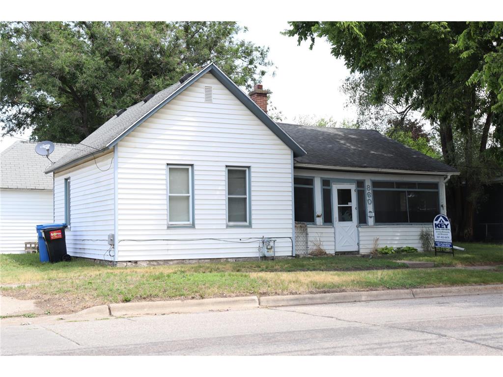 860 E Mark Street Winona MN 55987 6369913 image1