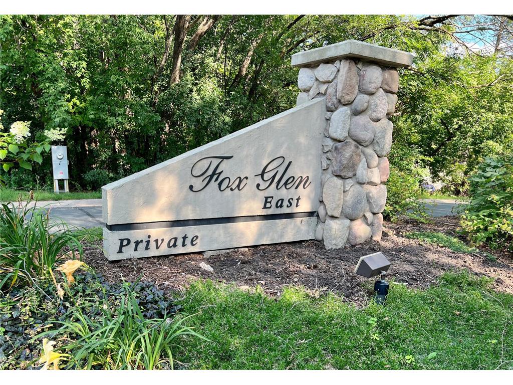 860 Monterey Drive Shoreview MN 55126 6410347 image1