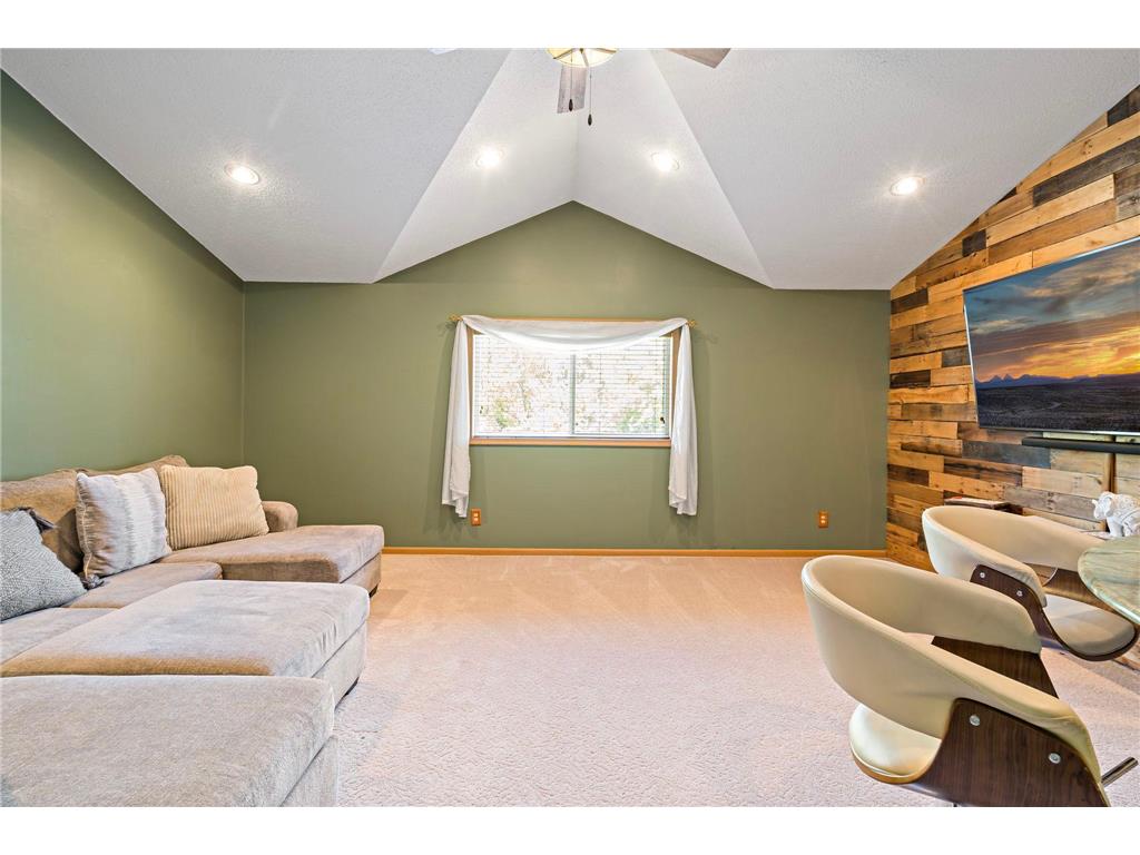 8600 Pineview Lane N Maple Grove MN 55369 7071703 image18