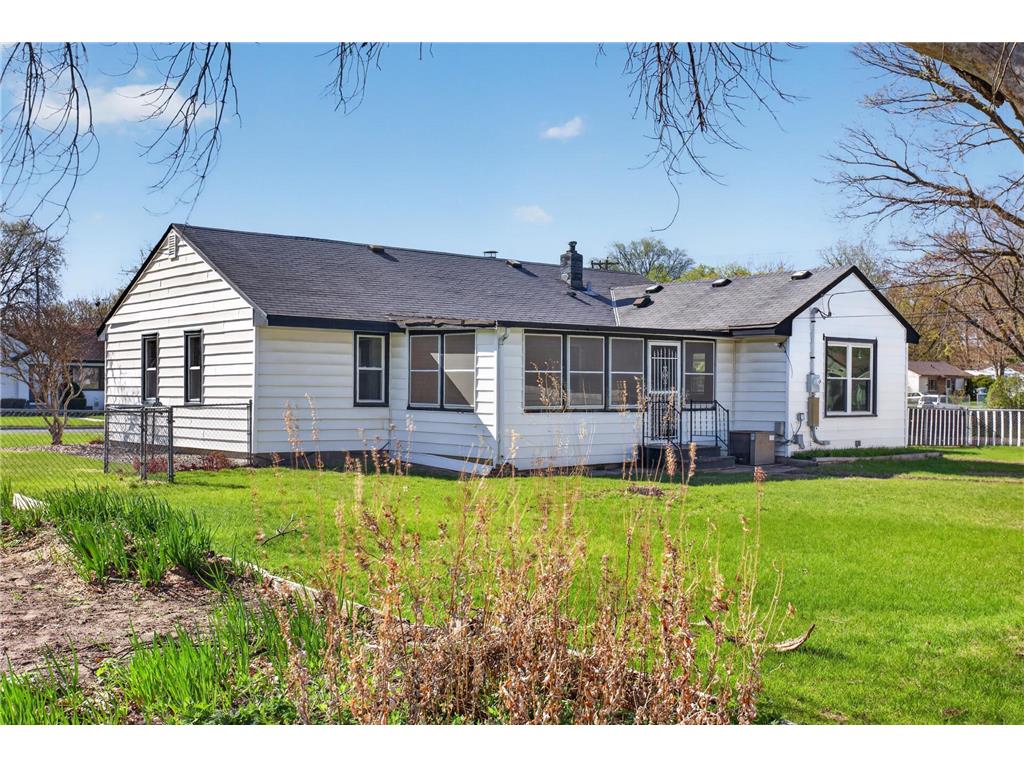 8601 1st Avenue S Bloomington MN 55420 7059979 image2