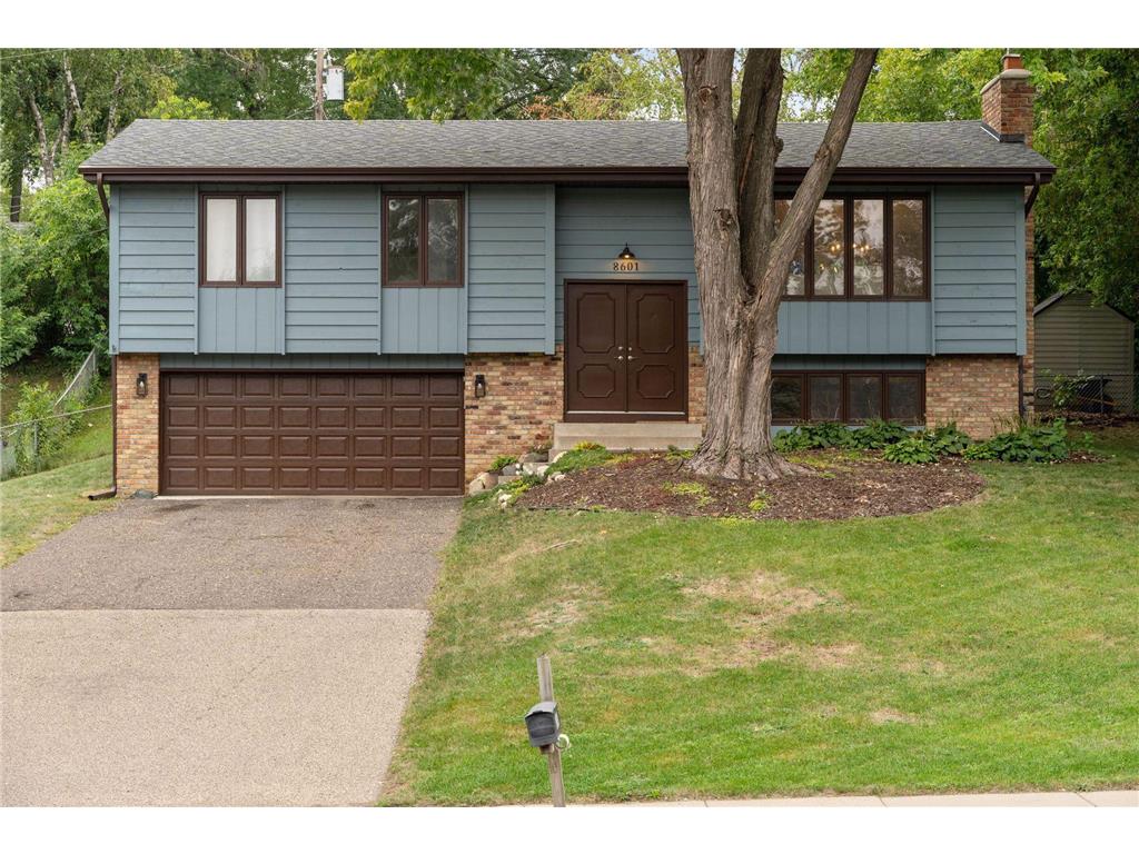 8601 36th Avenue N New Hope MN 55427 6429563 image1