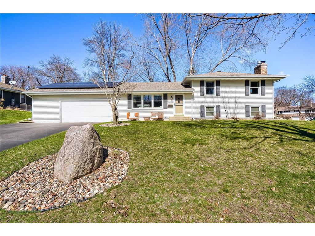8605 Poplar Bridge Curve Bloomington MN 55437 7046415 image1