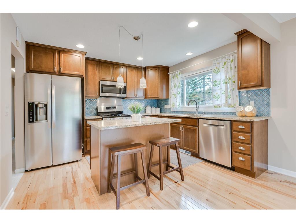 8608 48th Avenue N New Hope MN 55428 6454982 image1