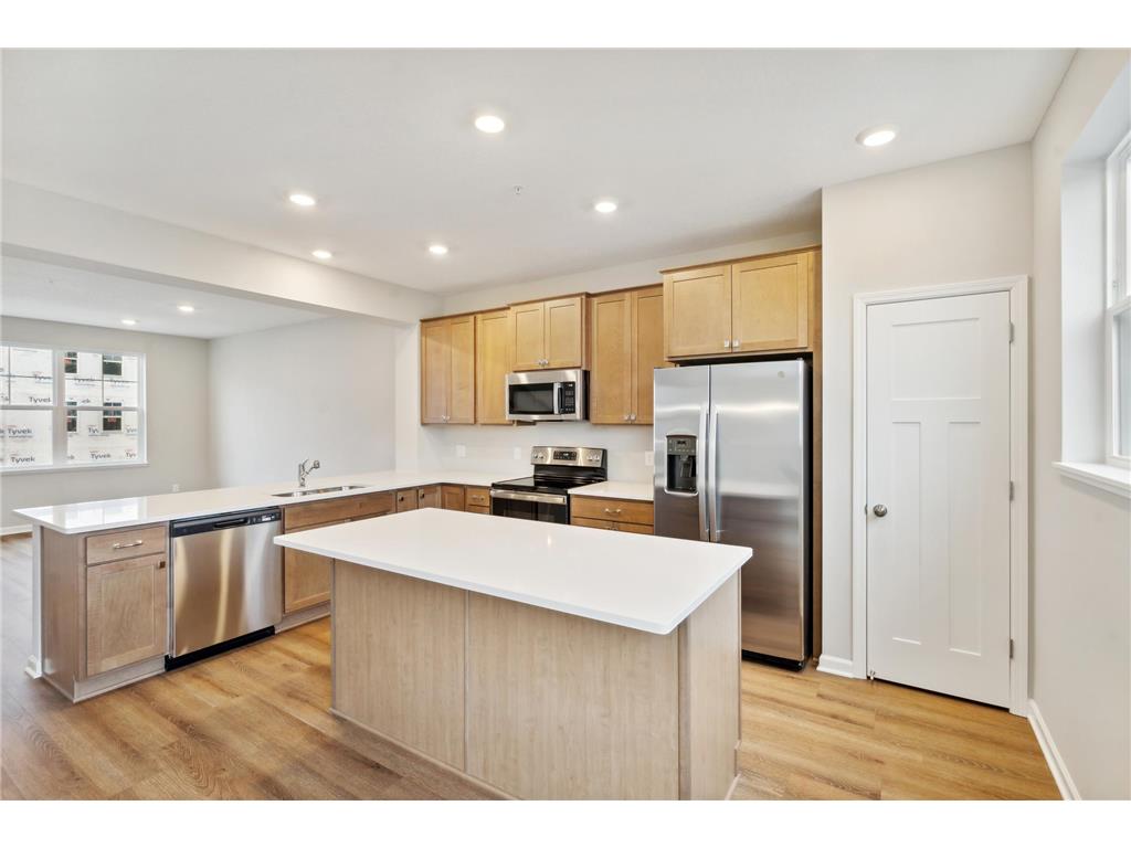 8608 London Circle NE #B Blaine MN 55449 6447736 image1