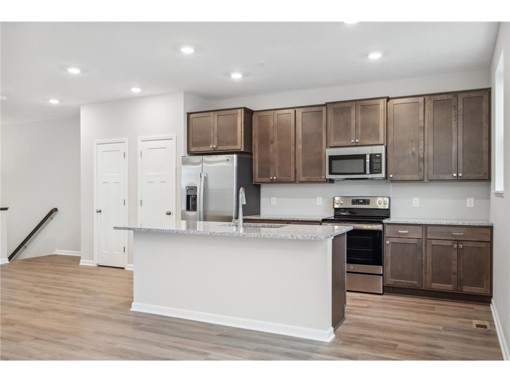 8608 London Circle NE #C Blaine MN 55449 6447759 image1