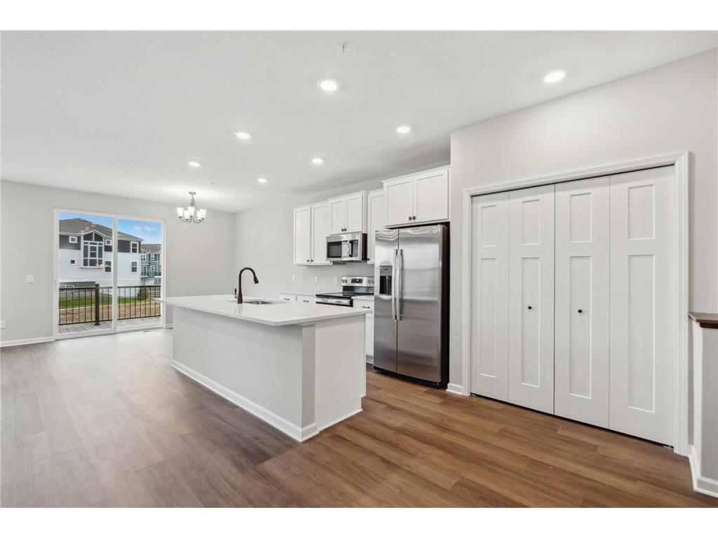 8608 London Circle NE #D Blaine MN 55449 6472519 image1