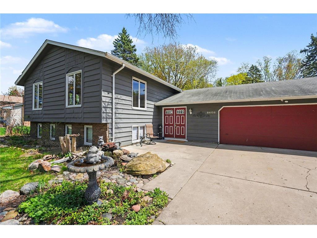 8608 Mattson Brook Lane Brooklyn Park MN 55444 7039857 image2