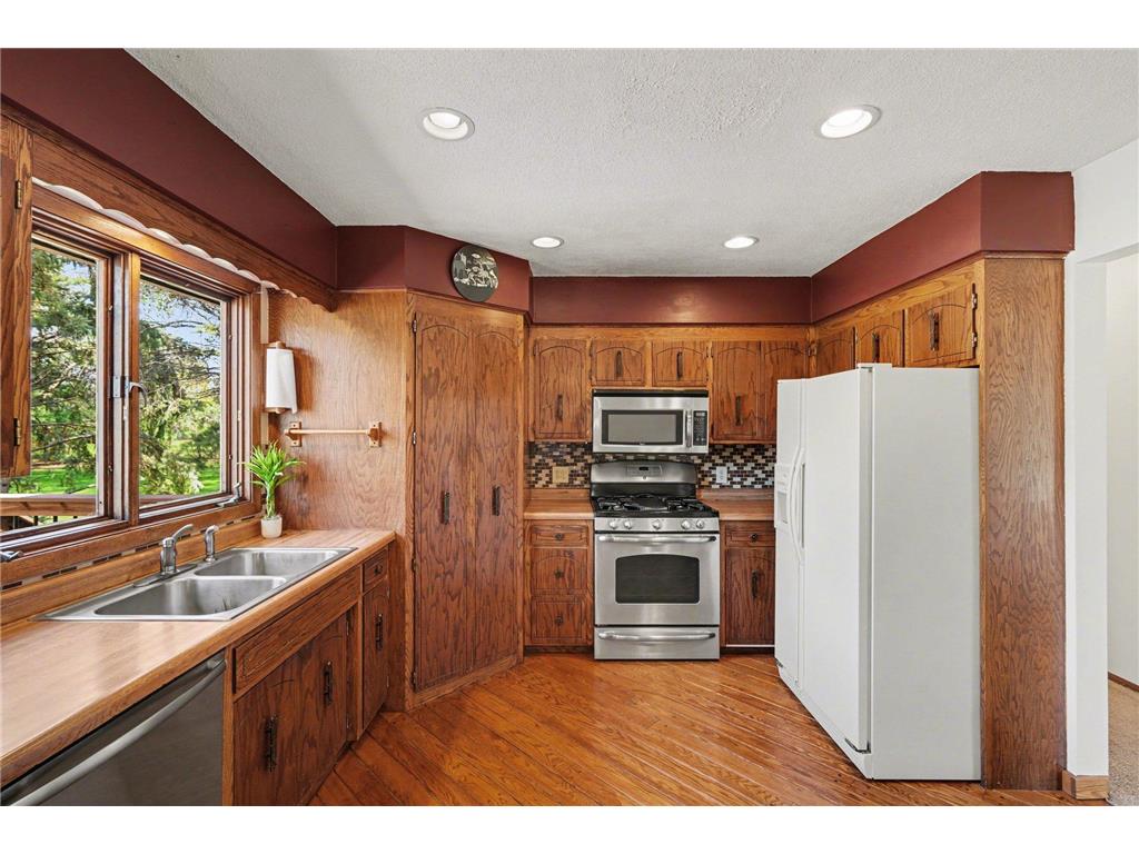 8608 Mattson Brook Lane Brooklyn Park MN 55444 7039857 image7