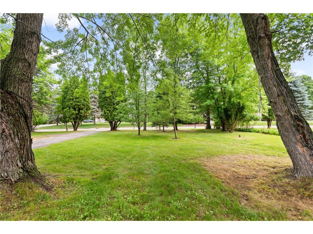 8609 W River Road Brooklyn Park MN 55444 7091818 image23