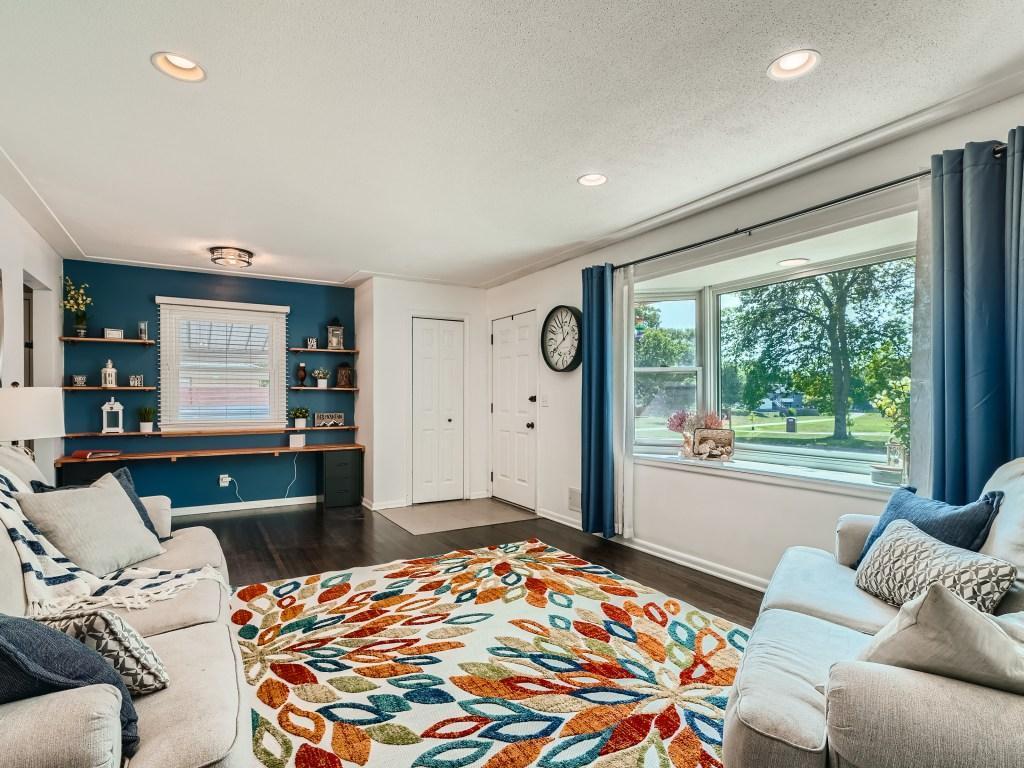 8616 31st Avenue N Crystal MN 55427 6404582 image1