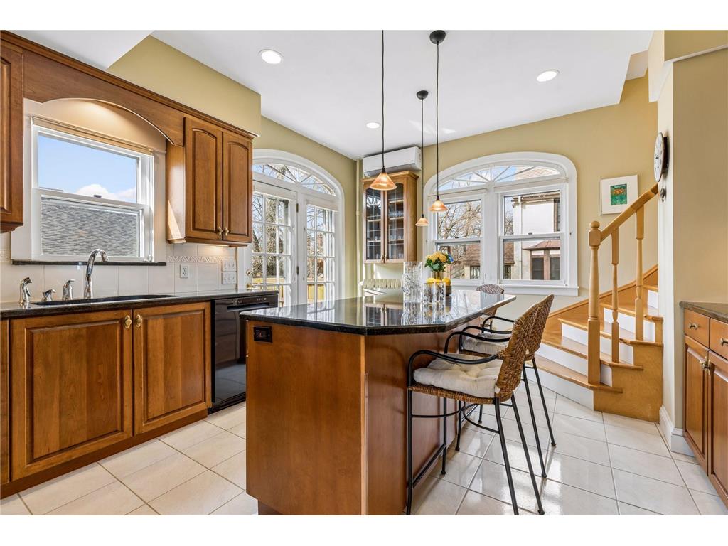 862 Linwood Avenue Saint Paul MN 55105 6806069 image17