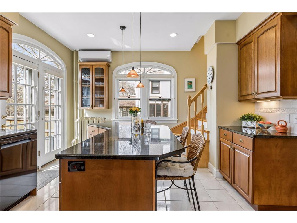 862 Linwood Avenue Saint Paul MN 55105 6806069 image18