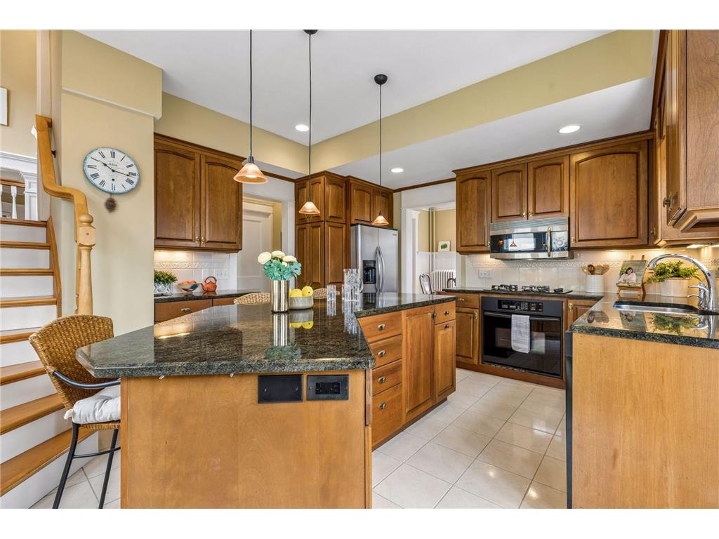 862 Linwood Avenue Saint Paul MN 55105 6806069 image20