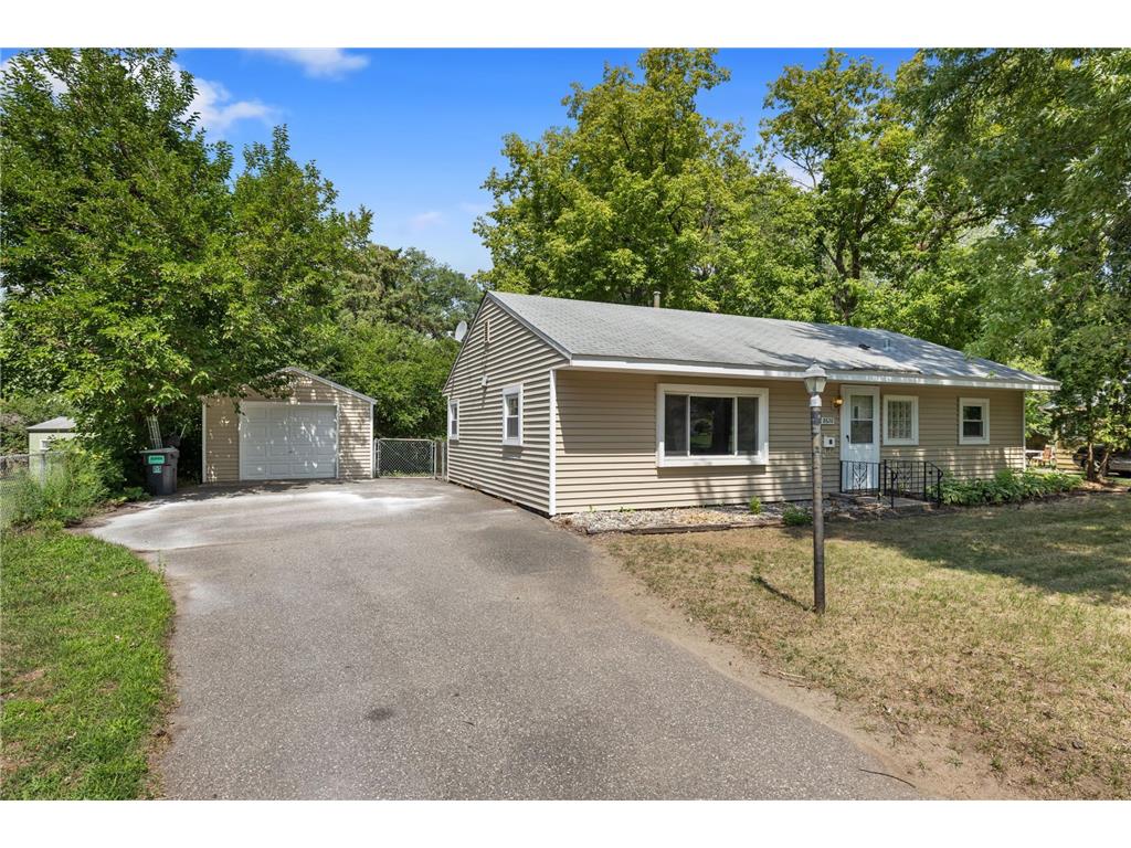 8620 Crest Road Bloomington MN 55425 6411403 image1