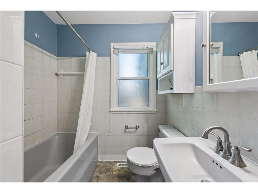 8620 Russell Avenue S Bloomington MN 55431 7093749 image16