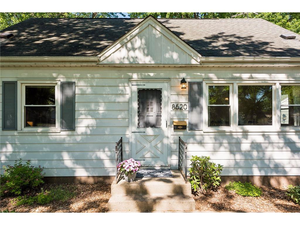 8620 Russell Avenue S Bloomington MN 55431 7093749 image2