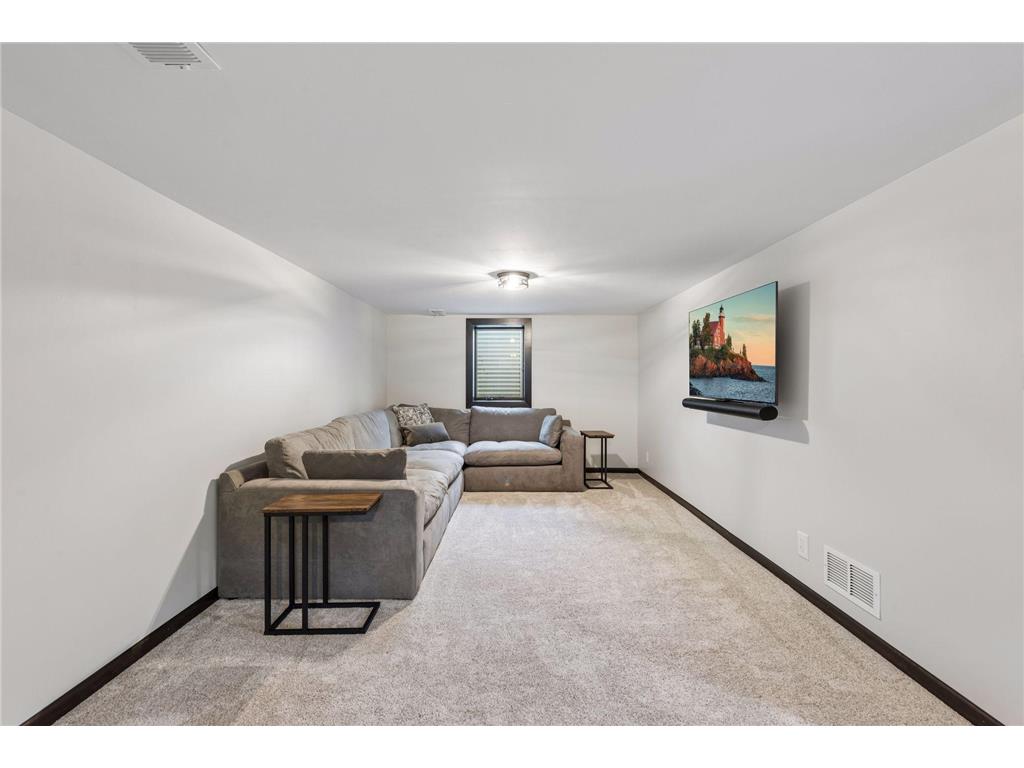 8620 Russell Avenue S Bloomington MN 55431 7093749 image21