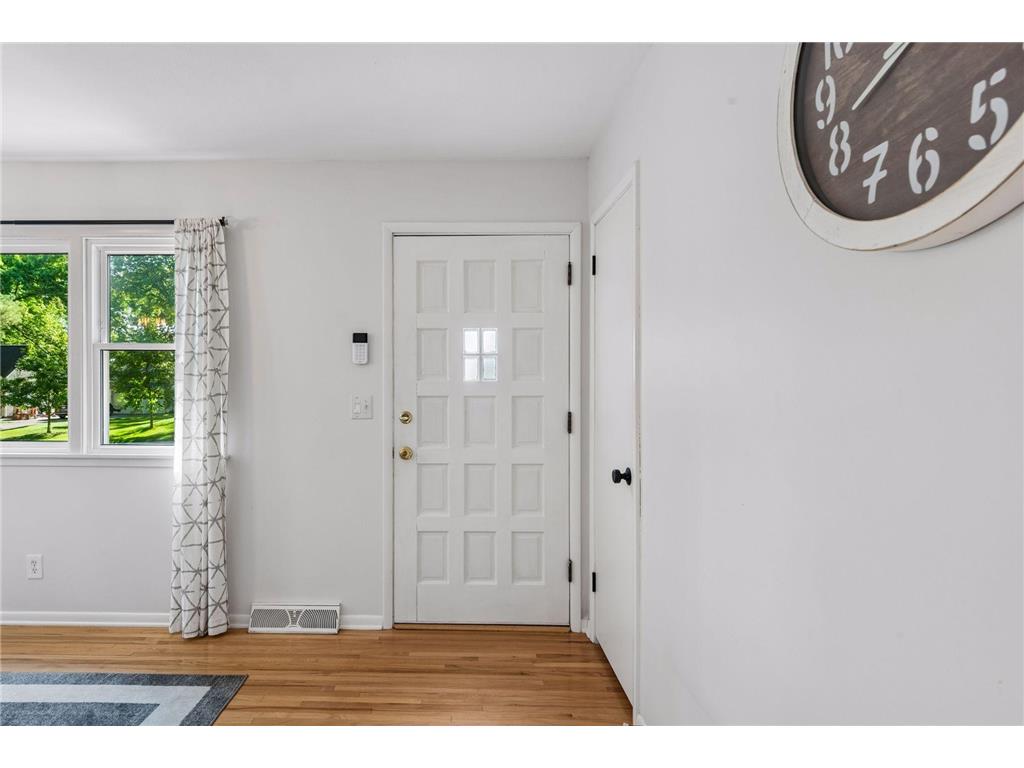 8620 Russell Avenue S Bloomington MN 55431 7093749 image3