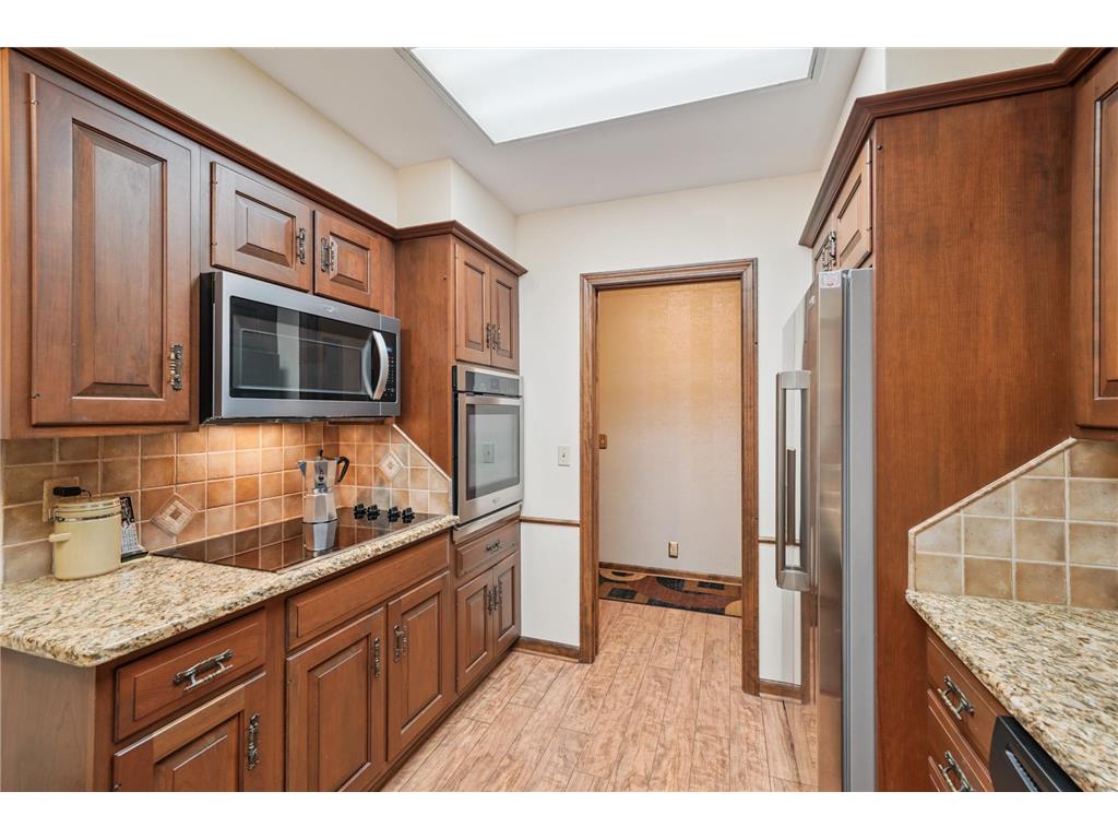 8621 Basswood Road #23 Eden Prairie MN 55344 7021030 image4