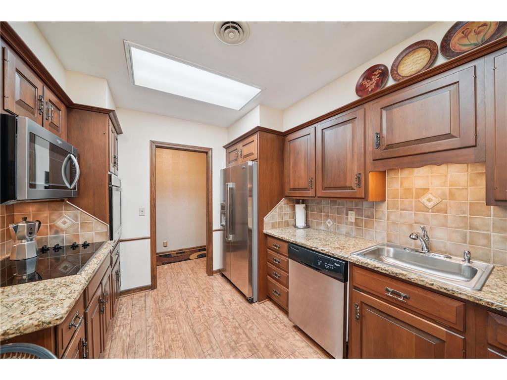 8621 Basswood Road #23 Eden Prairie MN 55344 7021030 image6