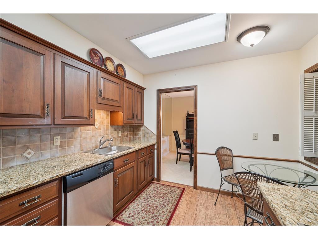 8621 Basswood Road #23 Eden Prairie MN 55344 7021030 image7