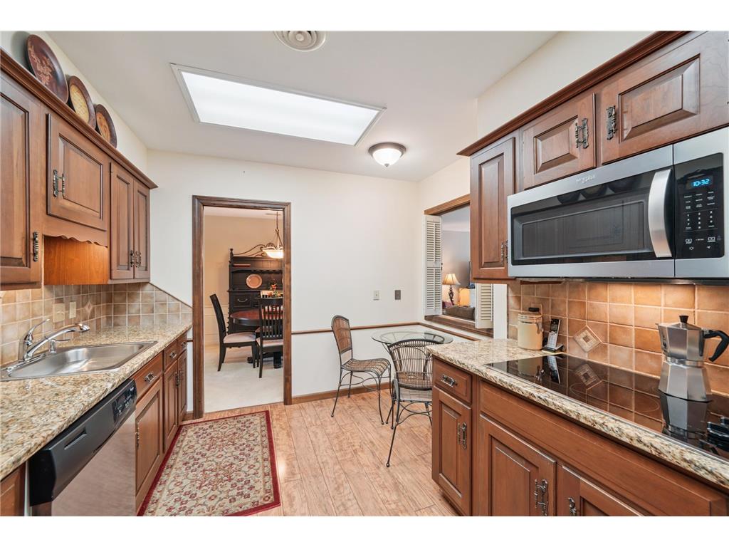 8621 Basswood Road #23 Eden Prairie MN 55344 7021030 image8