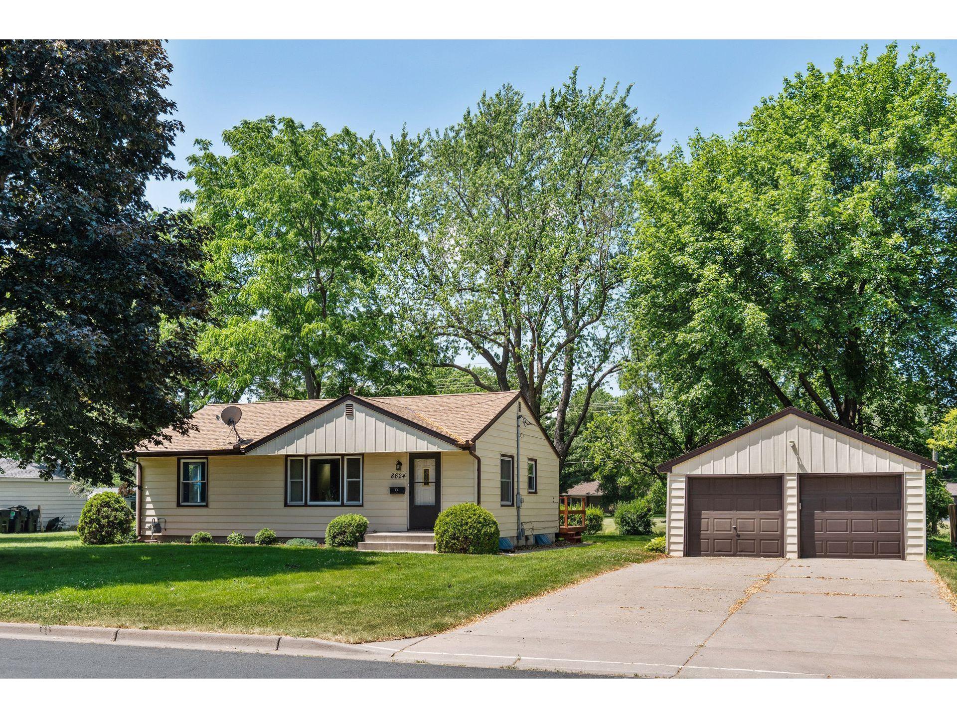 8624 Columbus Avenue S, Bloomington, MN 55420 MLS 5767505 Edina Realty