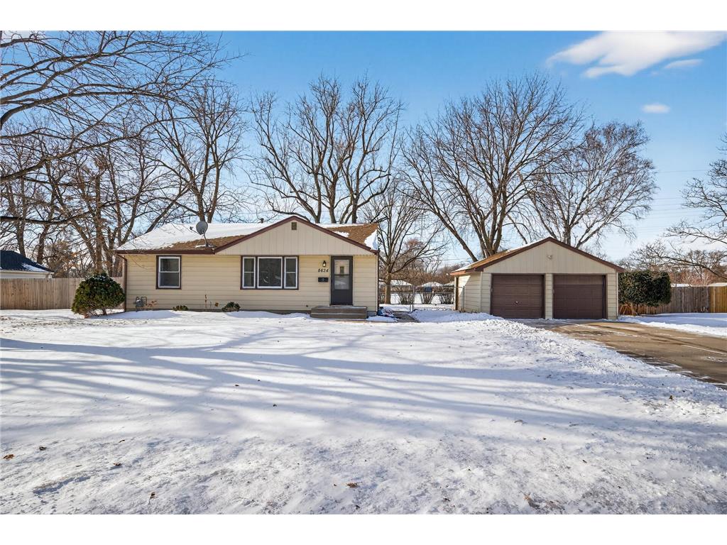 8624 Columbus Avenue S Bloomington MN 55420 7008907 image1