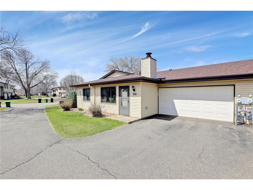 8624 S Maplebrook Circle Brooklyn Park MN 55445 6709004 image1