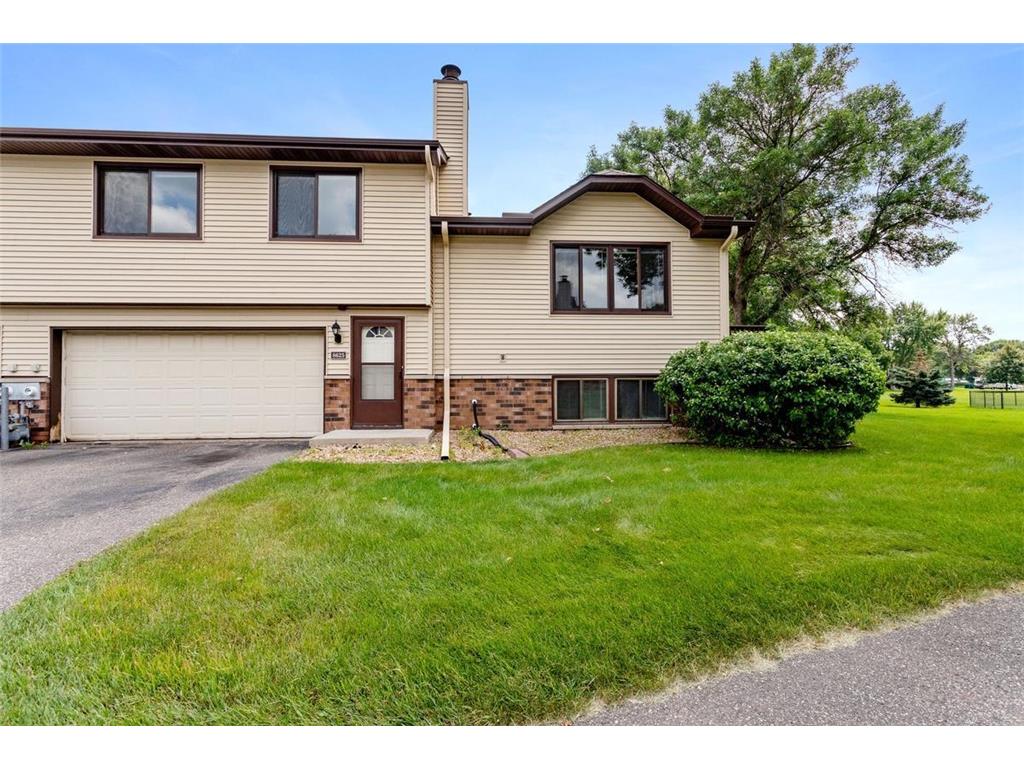 8625 S Maplebrook Circle Brooklyn Park MN 55445 6768640 image1