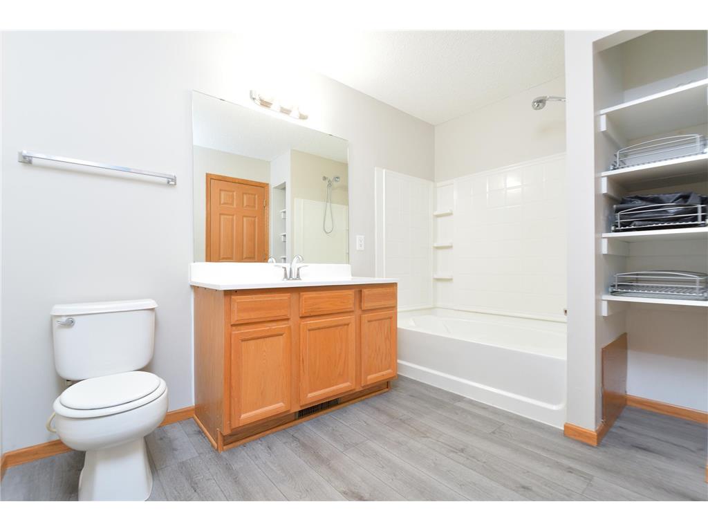 8626 Savanna Oaks Bay #A Woodbury MN 55125 7055183 image14