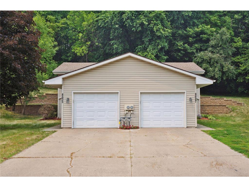 8627/8635 Woodlawn Drive, Rockford, MN 55373 MLS 6384216 Edina Realty