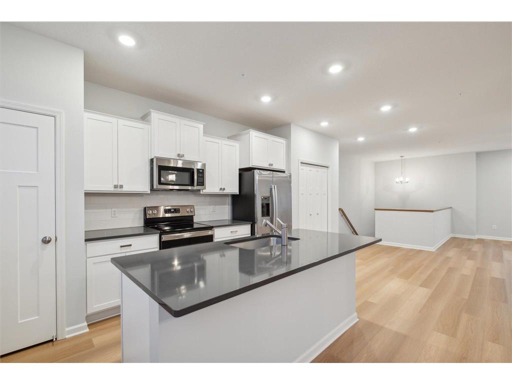 8628 London Circle NE #D Blaine MN 55449 6549277 image1